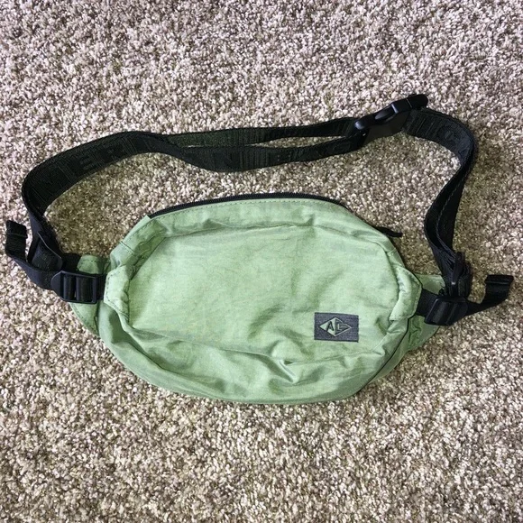 NWOT Green Crossbody American Eagle Bag